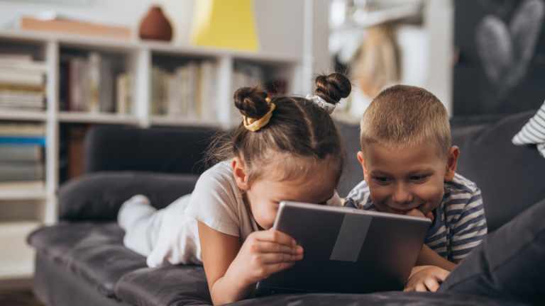 why kids watch the same videos over and over